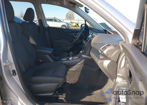 2021 Subaru Forester z USA, uszkodzony, nr VIN JF2SKADC3MH476605